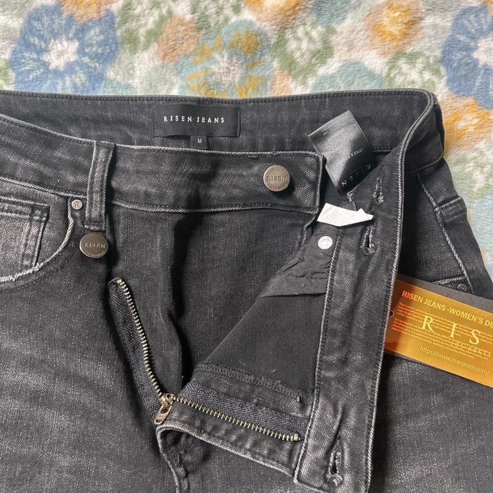 Risen Los Angeles Black distressed ripped denim asymmetrical short Women's M NWT - Picture 3 of 5
